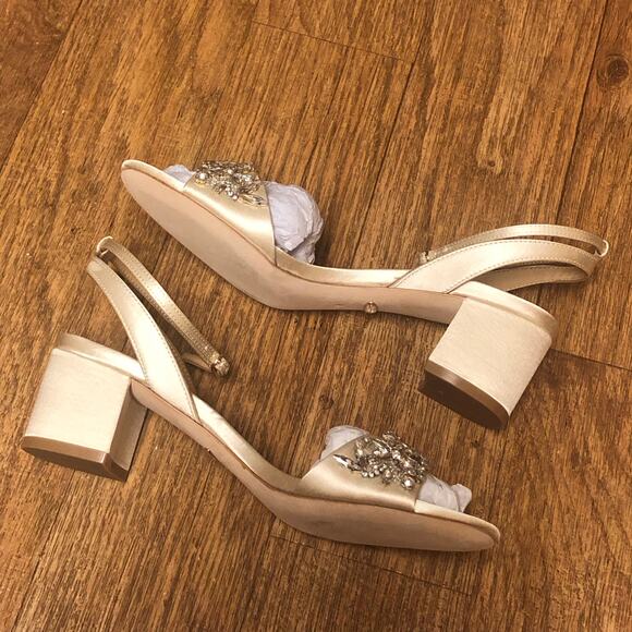 Badgley Mischka Ivanna Embellished Evening Shoe Heels Size 6 - Picture 10 of 16